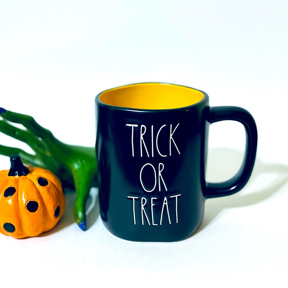 Rae Dunn Trick or Treat mug